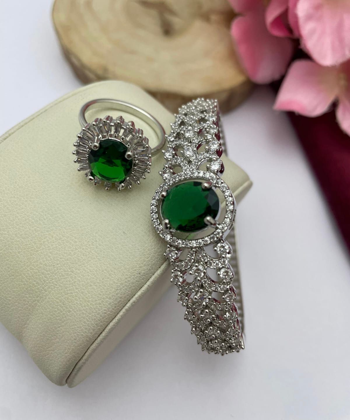Silver Radiance: Emerald Green Oval Stone Bracelet & Ring Combo