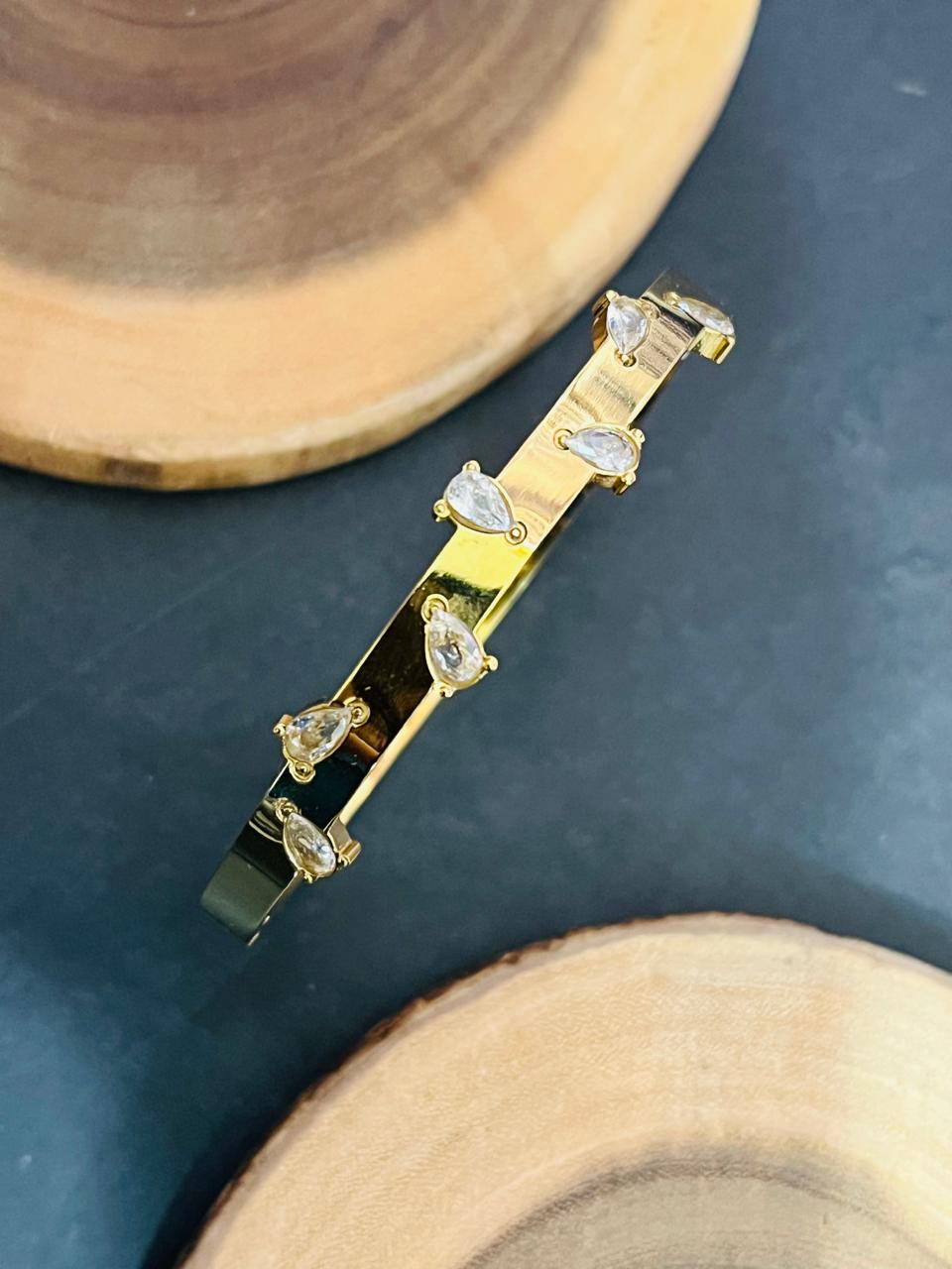 Elegant Pear-Cut Crystal Bangle – Gold Plated