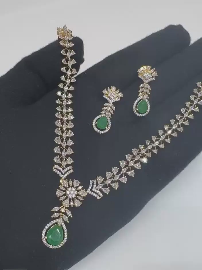 Green Necklace Set